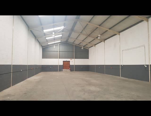 440M² FACTORY TO LET IN STIKLAND INDUSTRIAL